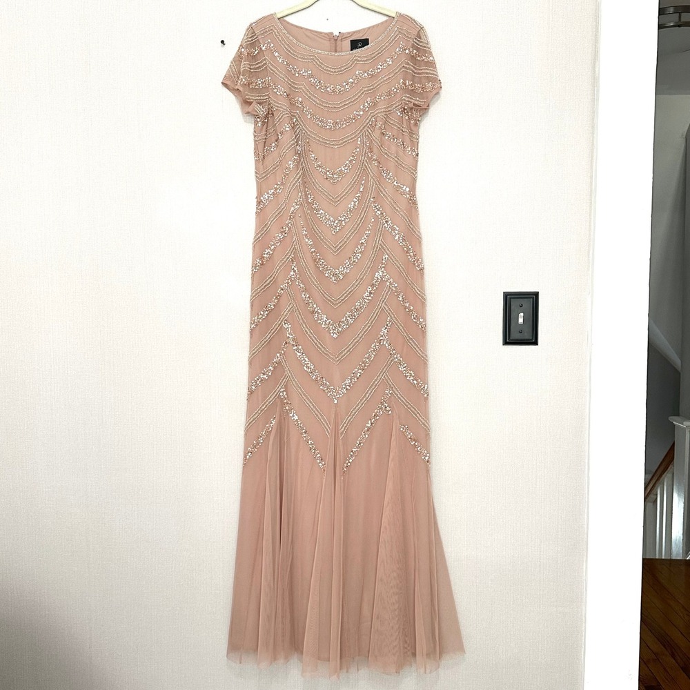 Adrianna Papell Blush Pink Beaded Covered Sequin Gown Dress Size 10 Gala Formal